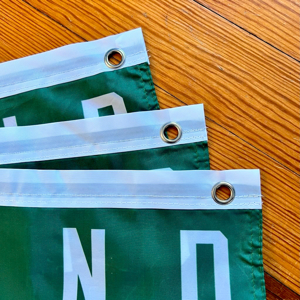 Larry ’LEGEND’ Bird - Boston Celtics 2x3 Feet Flag - Indoor/Outdoor w/ grommets - Arts & Crafts