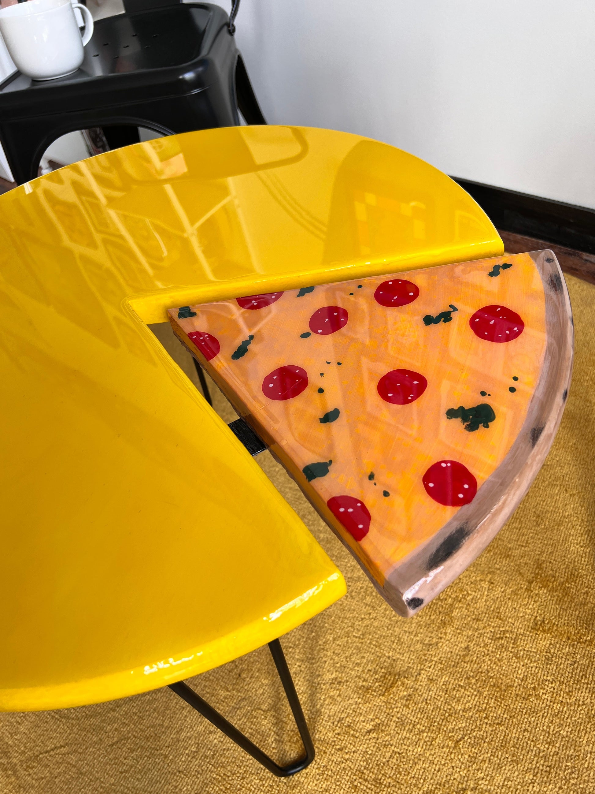 Pac-Man Pizza Party: Coffee Table: 24’’x24’’ round with 16’’ legs - Furniture