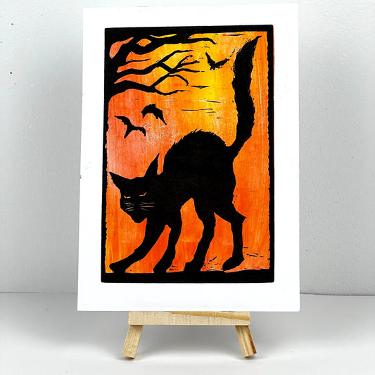 Stray Cat on the Prowl - Arts & Crafts