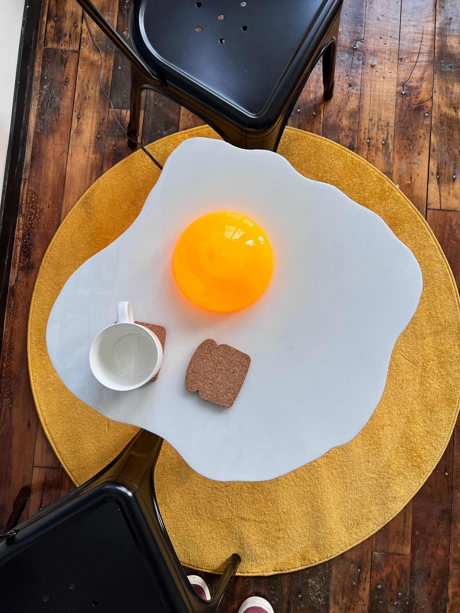 Sunny-Side-Up Egg w/ Yolk Light: Coffee Table: 24x24’’ with 16’’ legs - Furniture