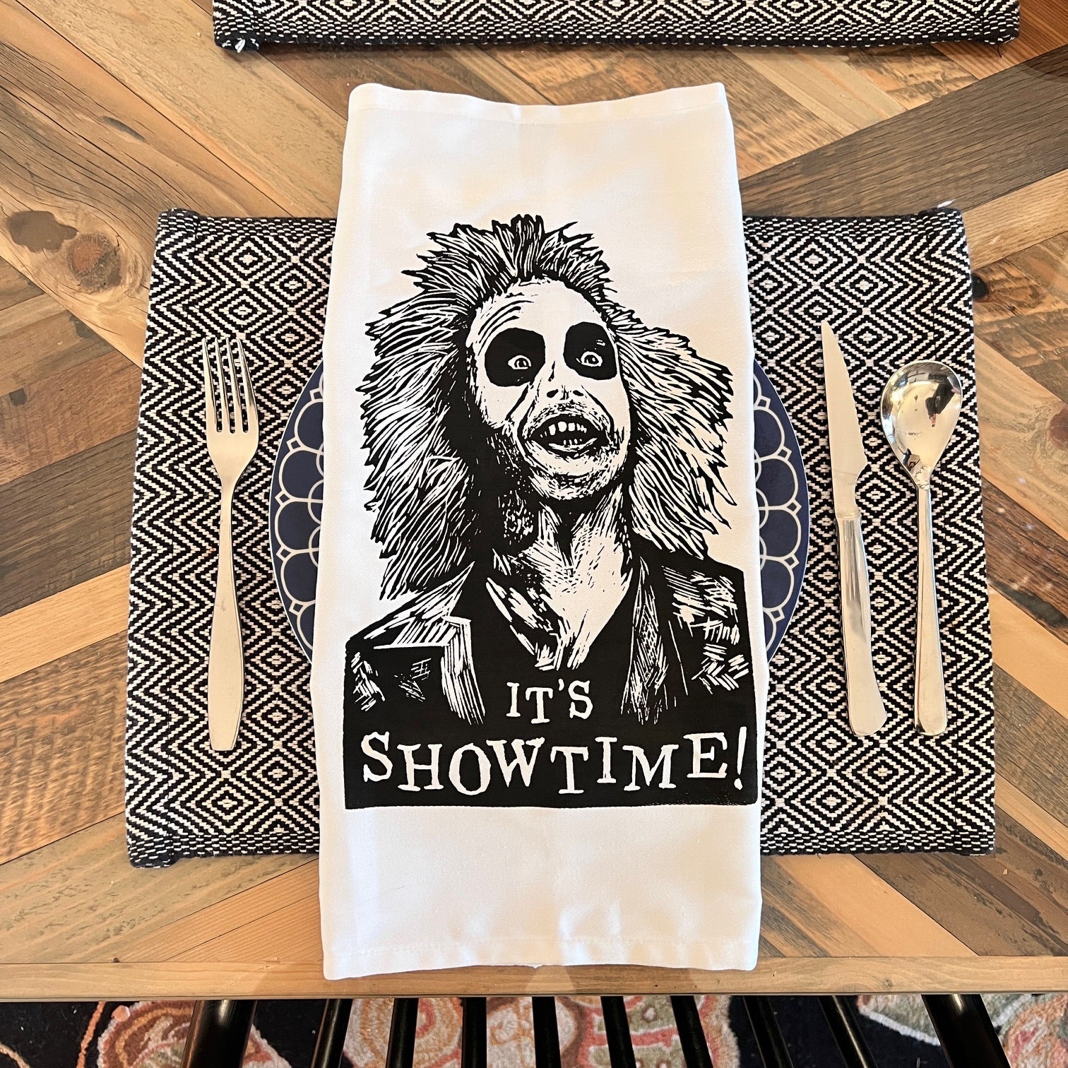 Beetlejuice ’It’s Showtime!’ Cloth Napkin Set of 4 - kitchen cooking home decor humor - Table Linen